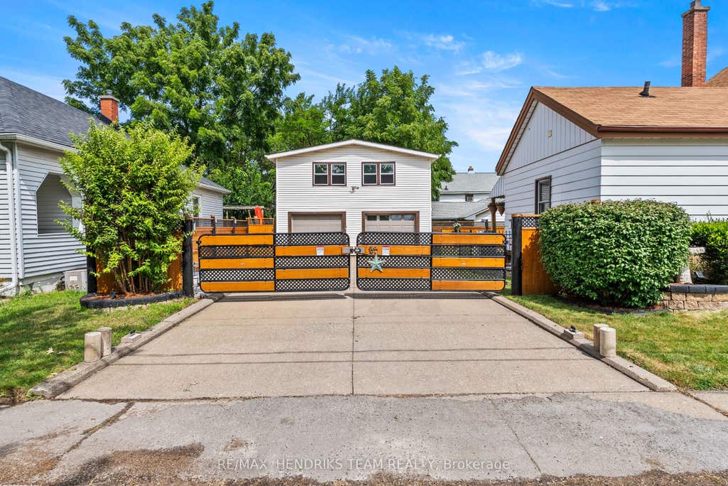Photo of 85 Pine Street S, Thorold, ON L2V 3L8 (MLS # X13706622)