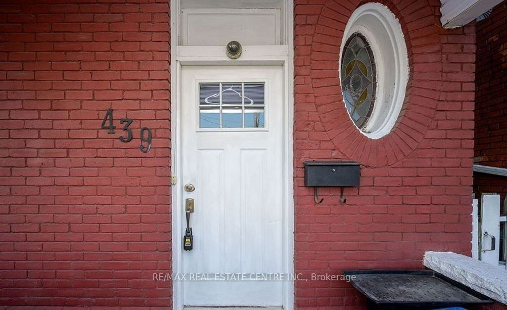 Photo of 439 Wentworth Street N, Hamilton, ON L8L 5W6 (MLS # X12813264)