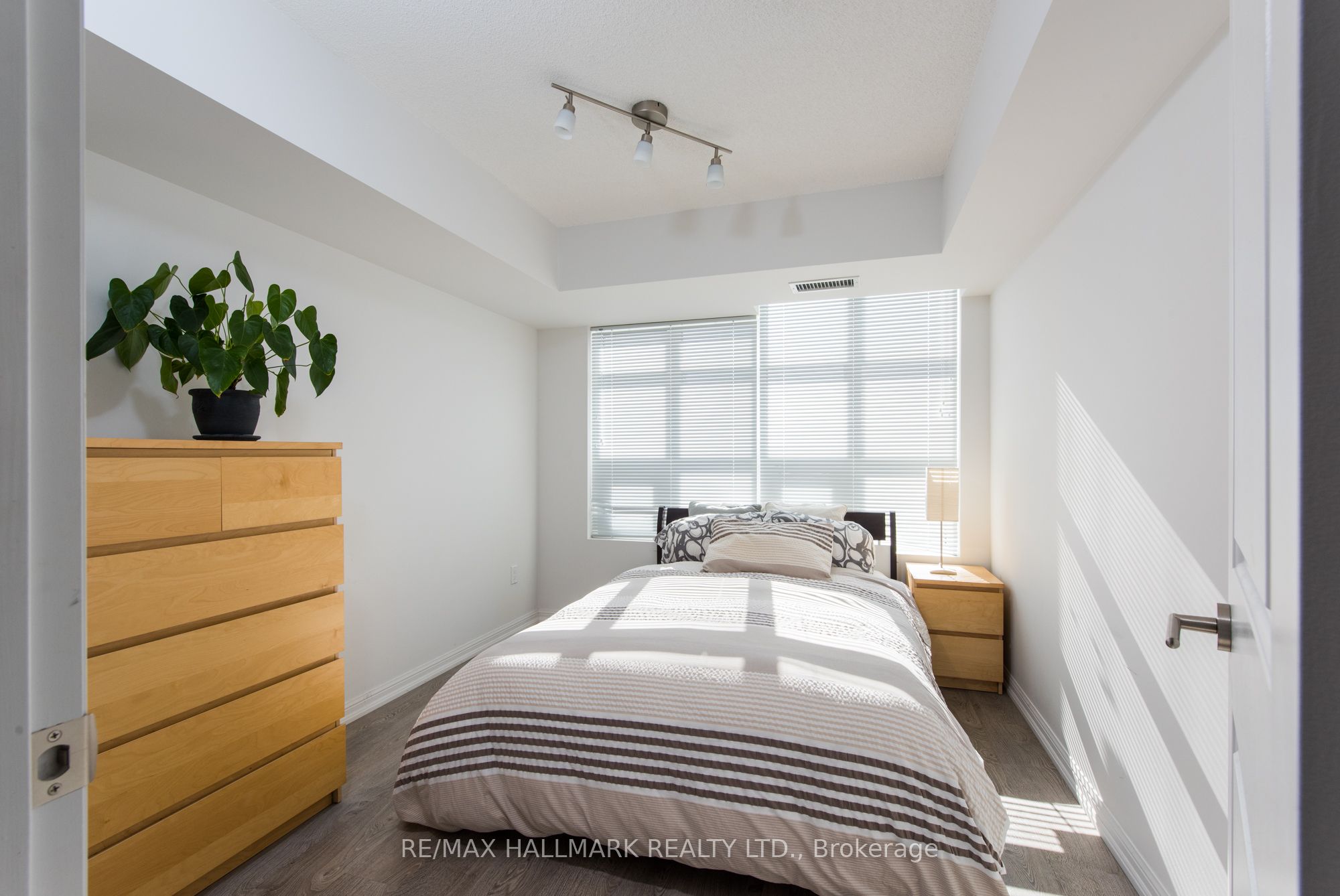 85 East Liberty Street 624