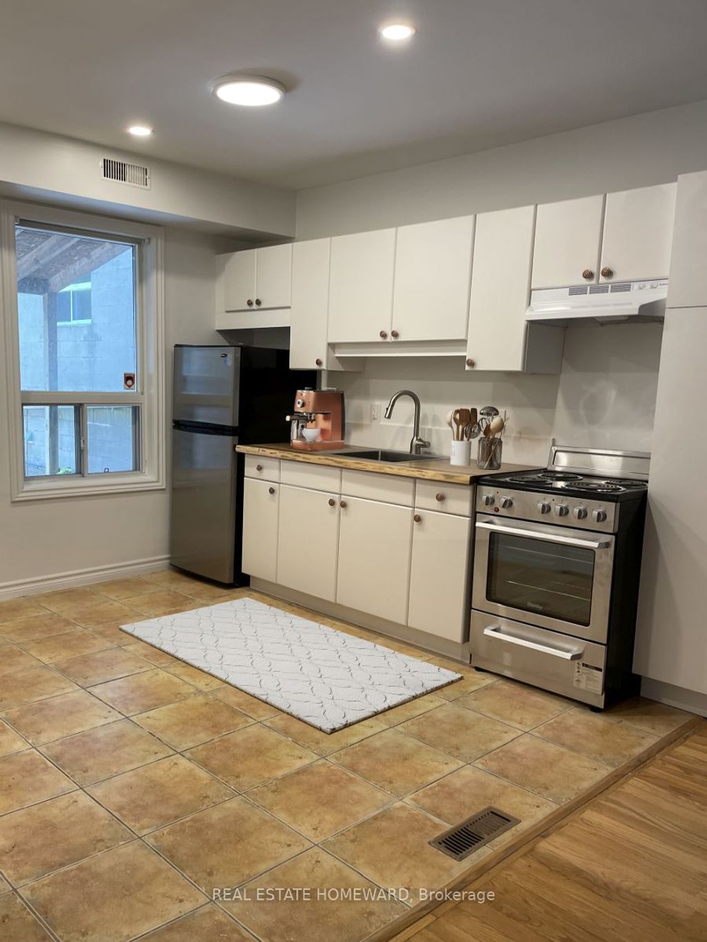Photo of 1191 Woodbine Avenue, Toronto, ON M4C 4E1 (MLS # E12409671)