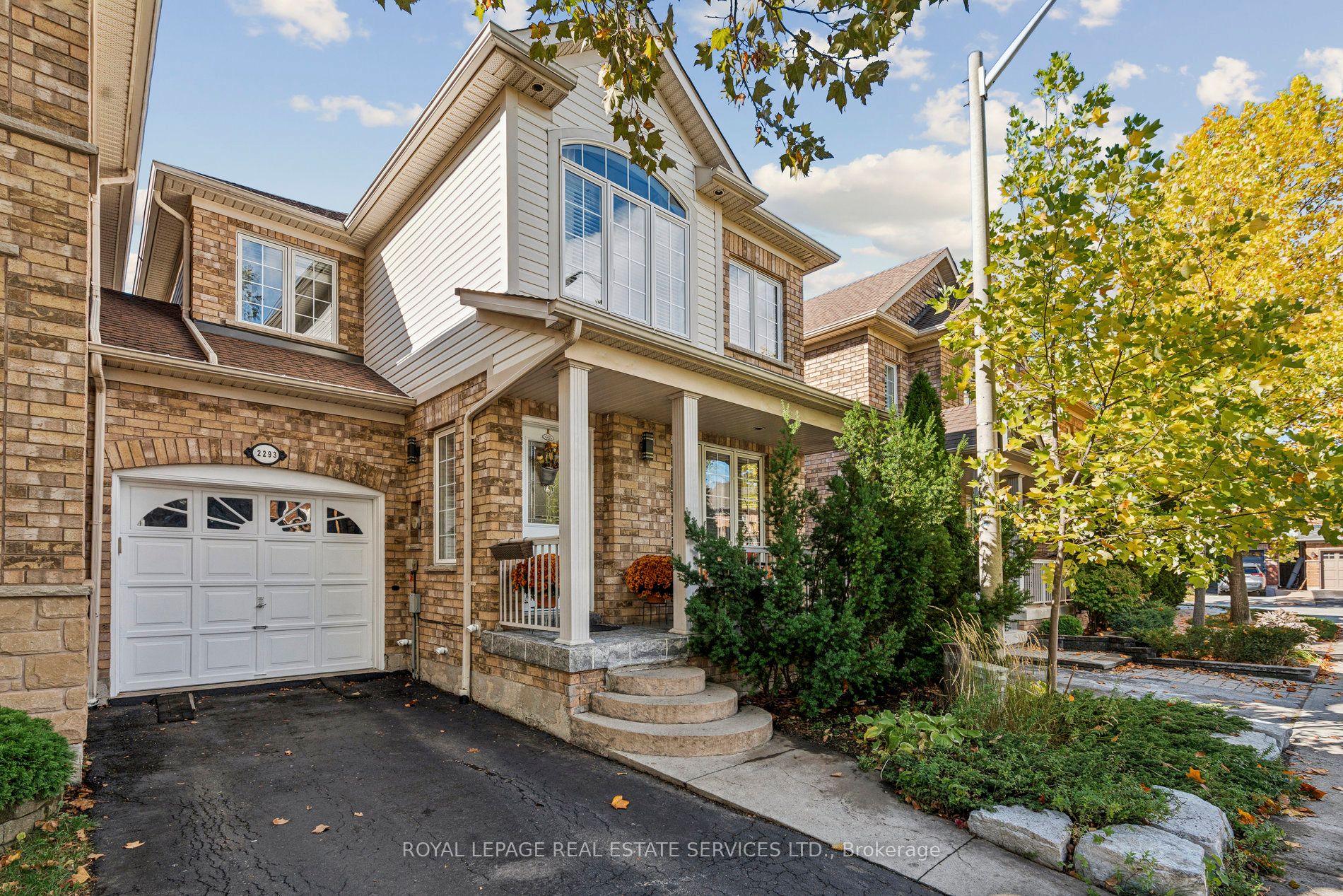 2293 Seton Crescent