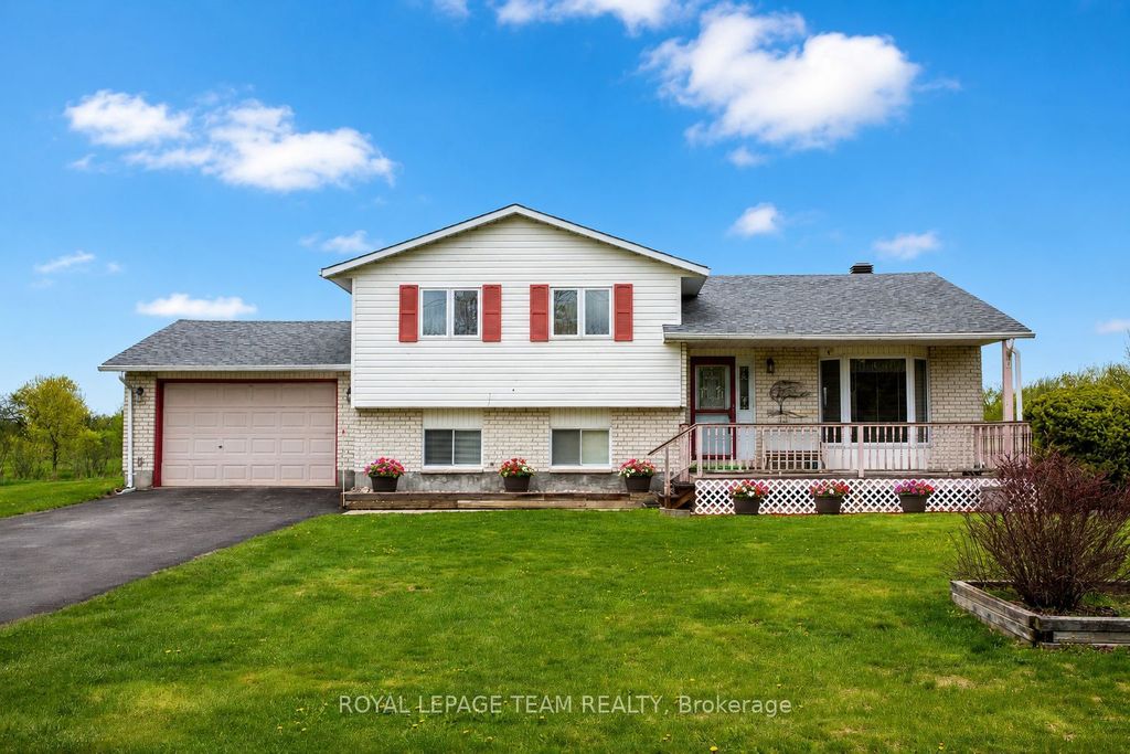 Photo of 134 Torok Drive, Mississippi Mills, ON K7C 3P1 (MLS # X13131332)