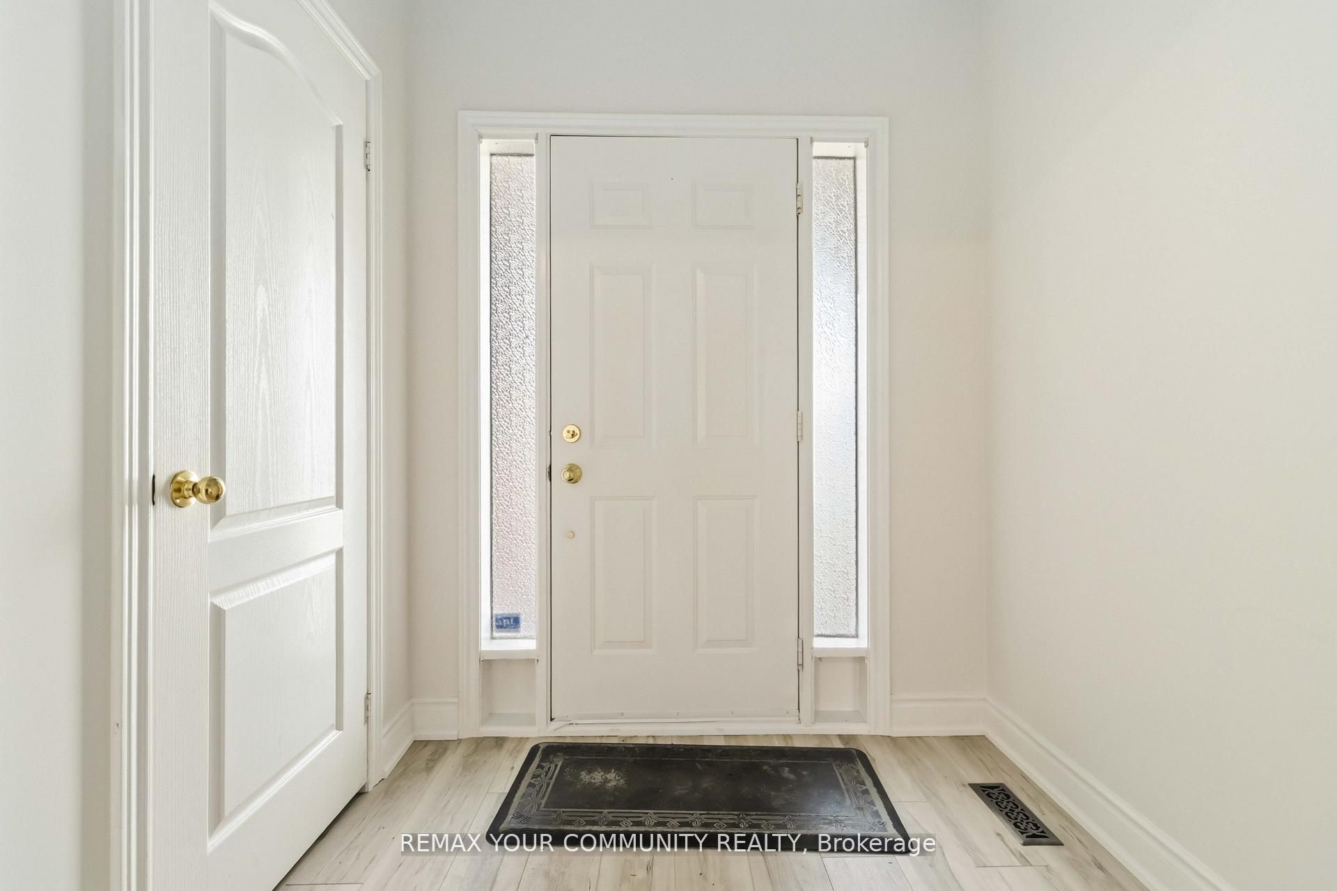120 Shaftsbury Avenue