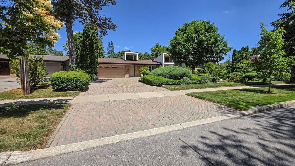 Photo of 21 Banbury Road, Toronto, ON M3B 2K5 (MLS # C12411522)