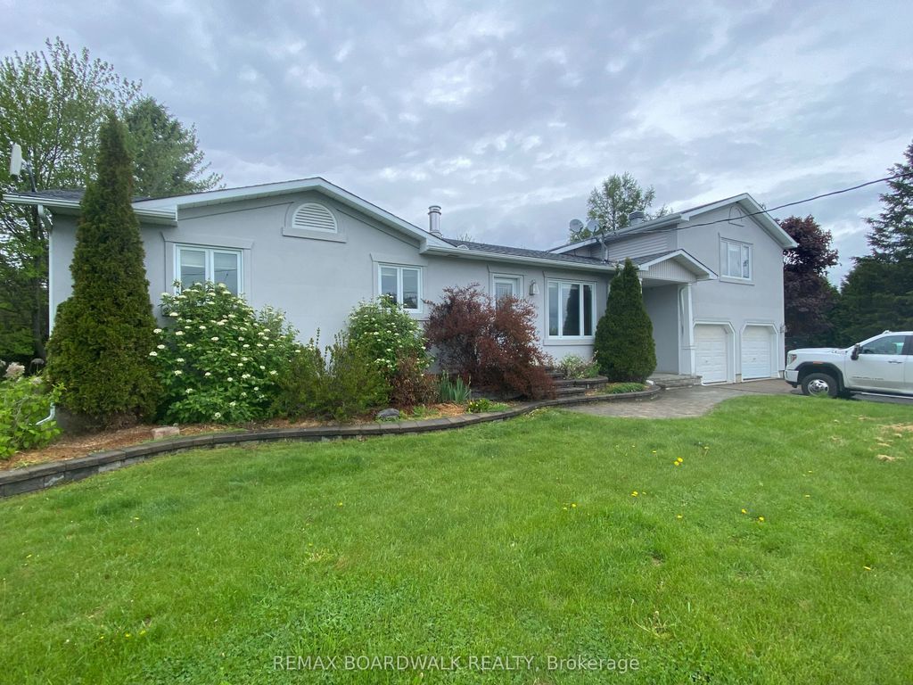 Photo of 6222 Dunning Road S, Orleans - Cumberland and Area, ON K0A 3H0 (MLS # X12768090)