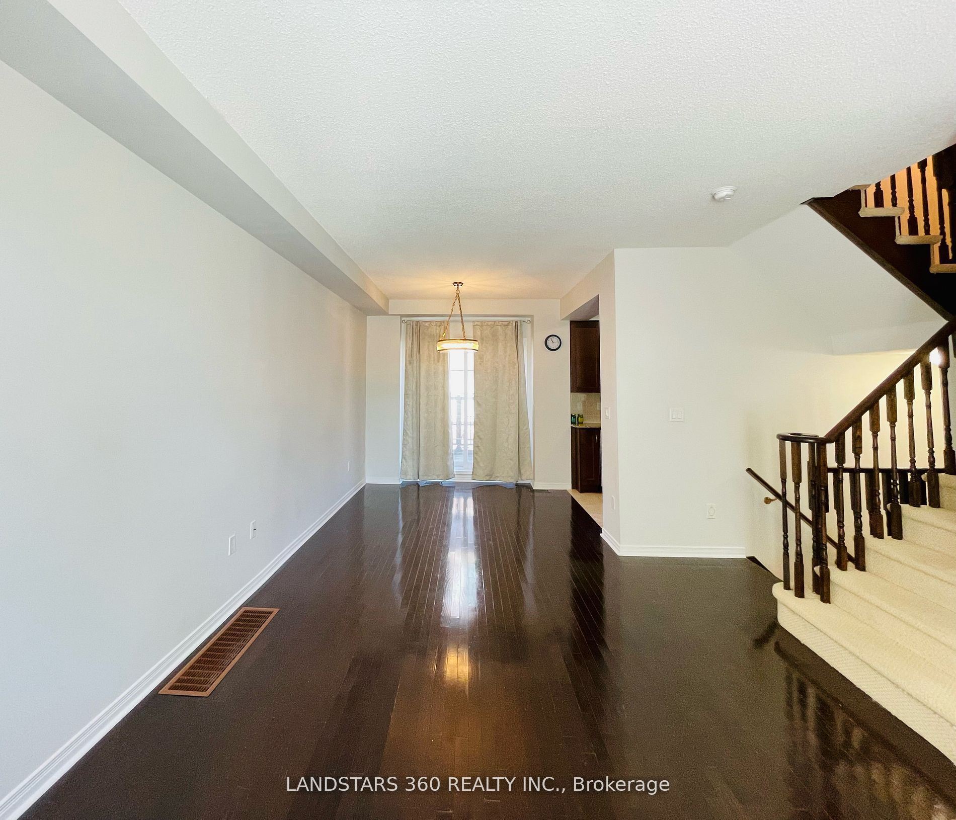 109 The Queensway N/A #109