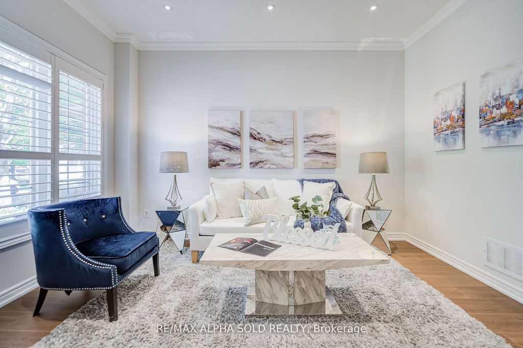 Photo of 5 Berringer Street, Richmond Hill, ON L4B 4G4 (MLS # N12600208)