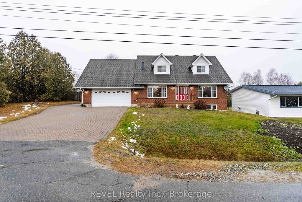 Photo of 1156 Vera Street, Greater Sudbury, ON P3N 1M6 (MLS # X12587370)