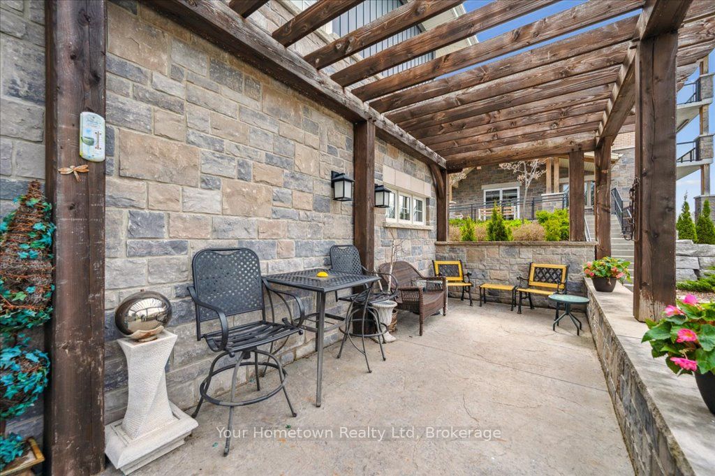 27 Stumpf Street 27B