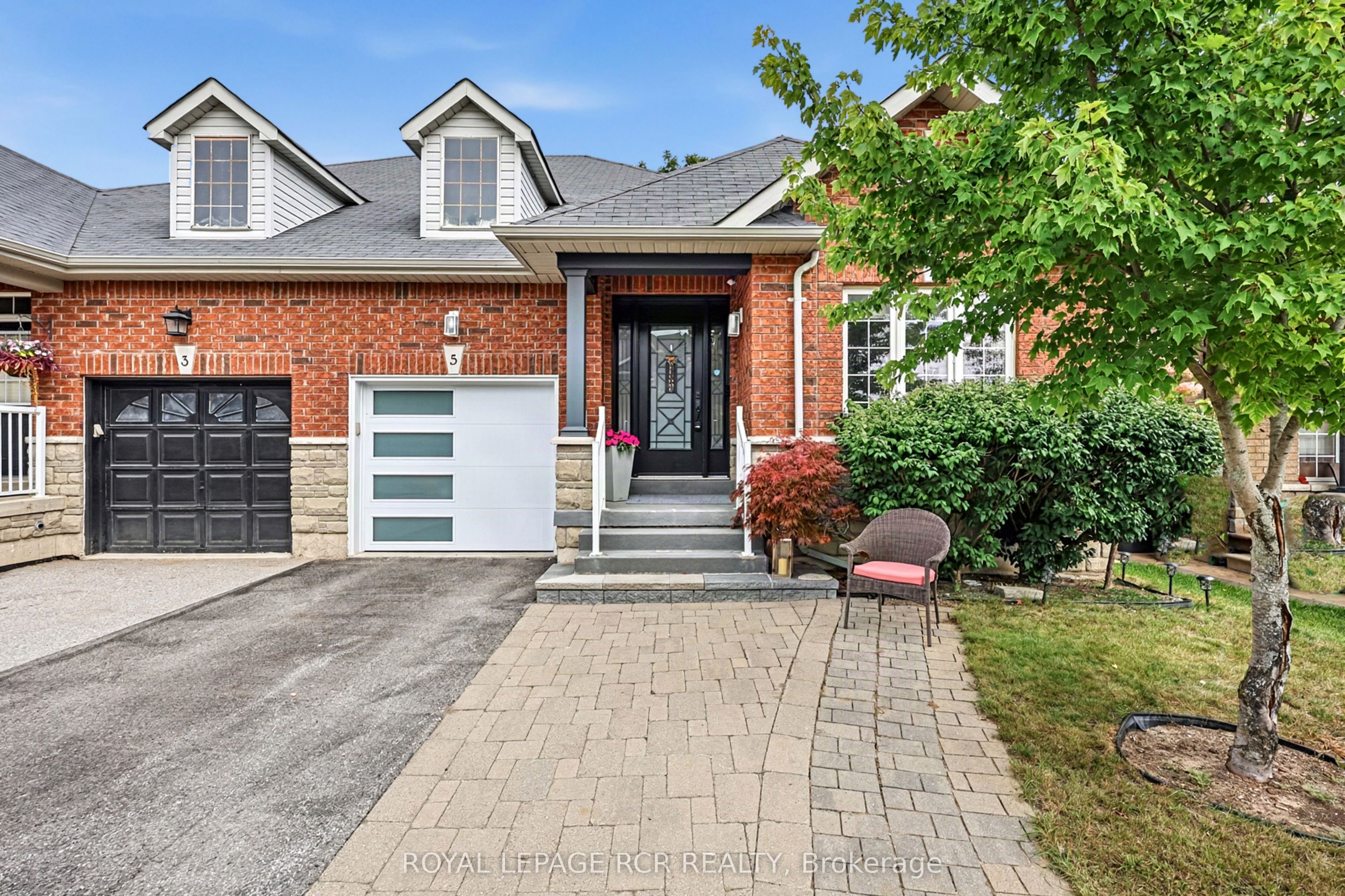 5 Borland Crescent