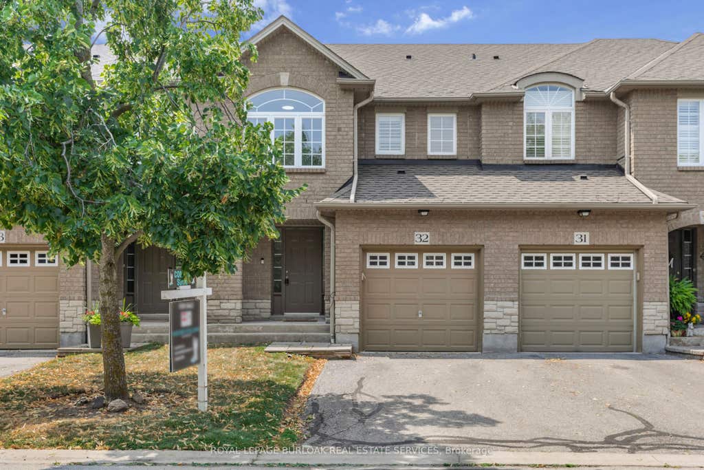 Photo of 130 Robert Street #32, Milton, ON L9T 6E3 (MLS # W13516554)