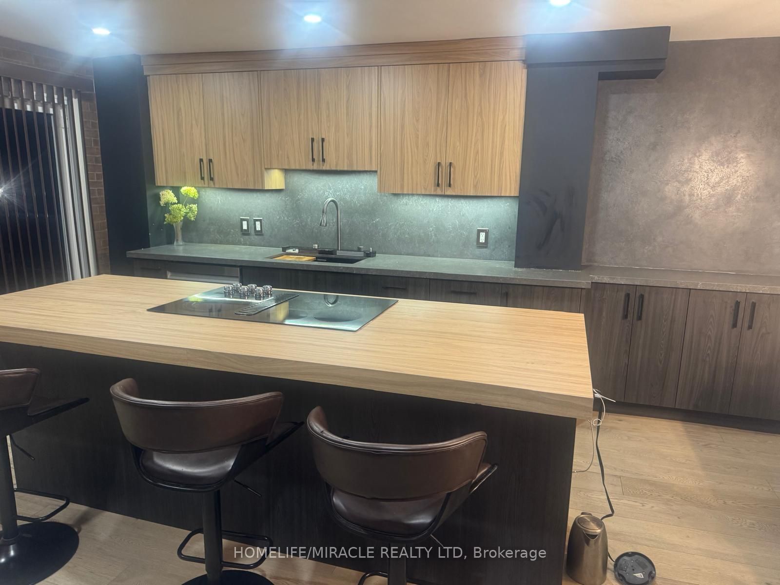 1051 Cedarglen Gate 51