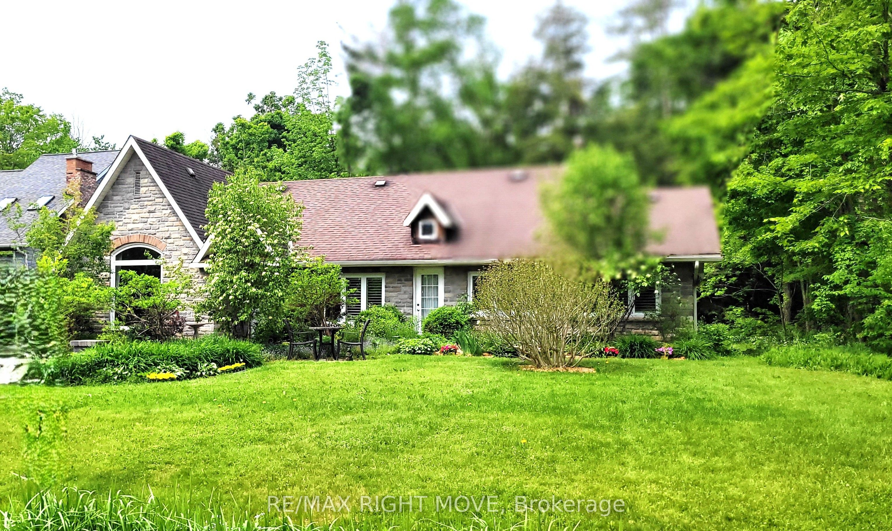 3528 Glenhaven Beach Road