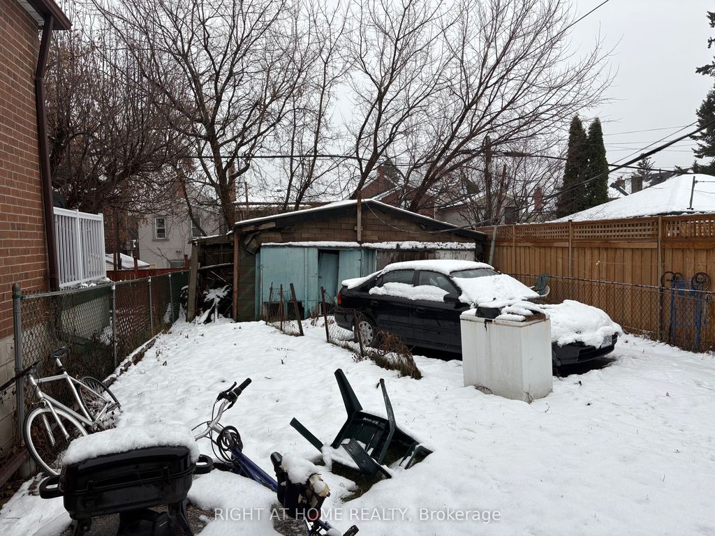 Photo of 57 Auburn Avenue, Toronto, ON M6H 2L8 (MLS # W12650298)