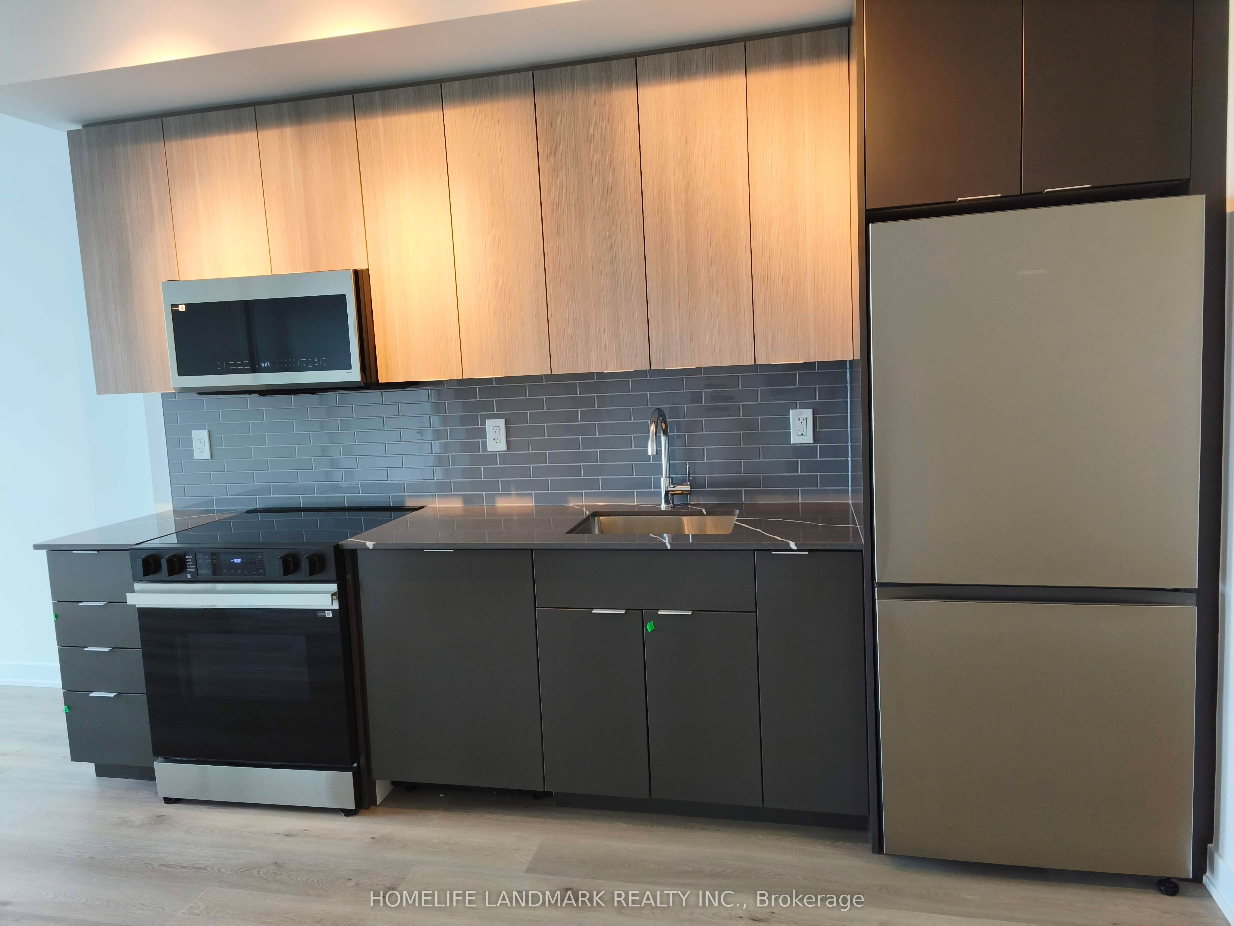 2075 Lakeshore Road 2205
