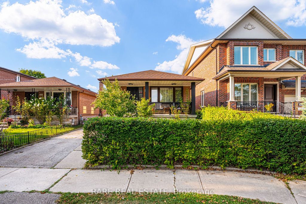 Photo of 98 Hay Avenue, Toronto, ON M8Z 1G4 (MLS # W12424889)