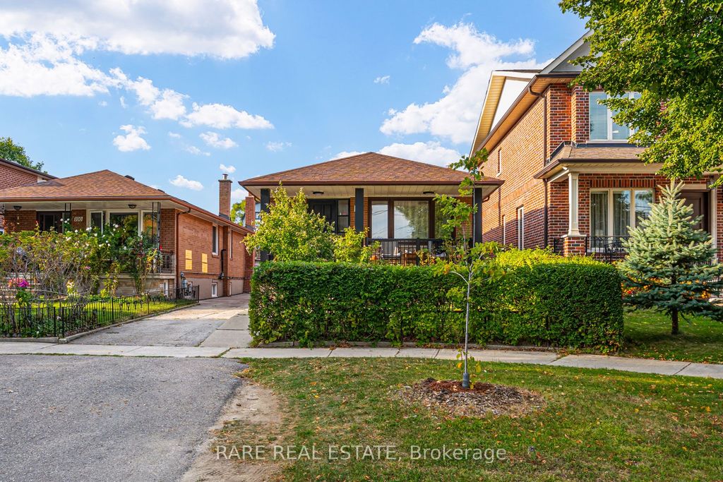 Photo of 98 Hay Avenue, Toronto, ON M8Z 1G4 (MLS # W12424889)