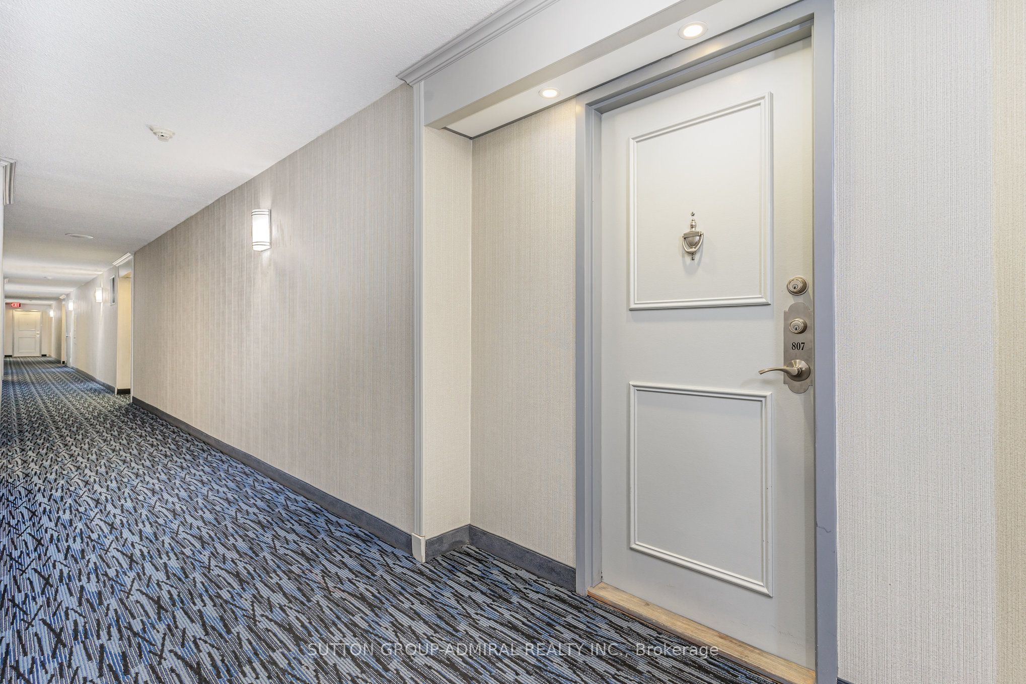 7440 Bathurst Street 807