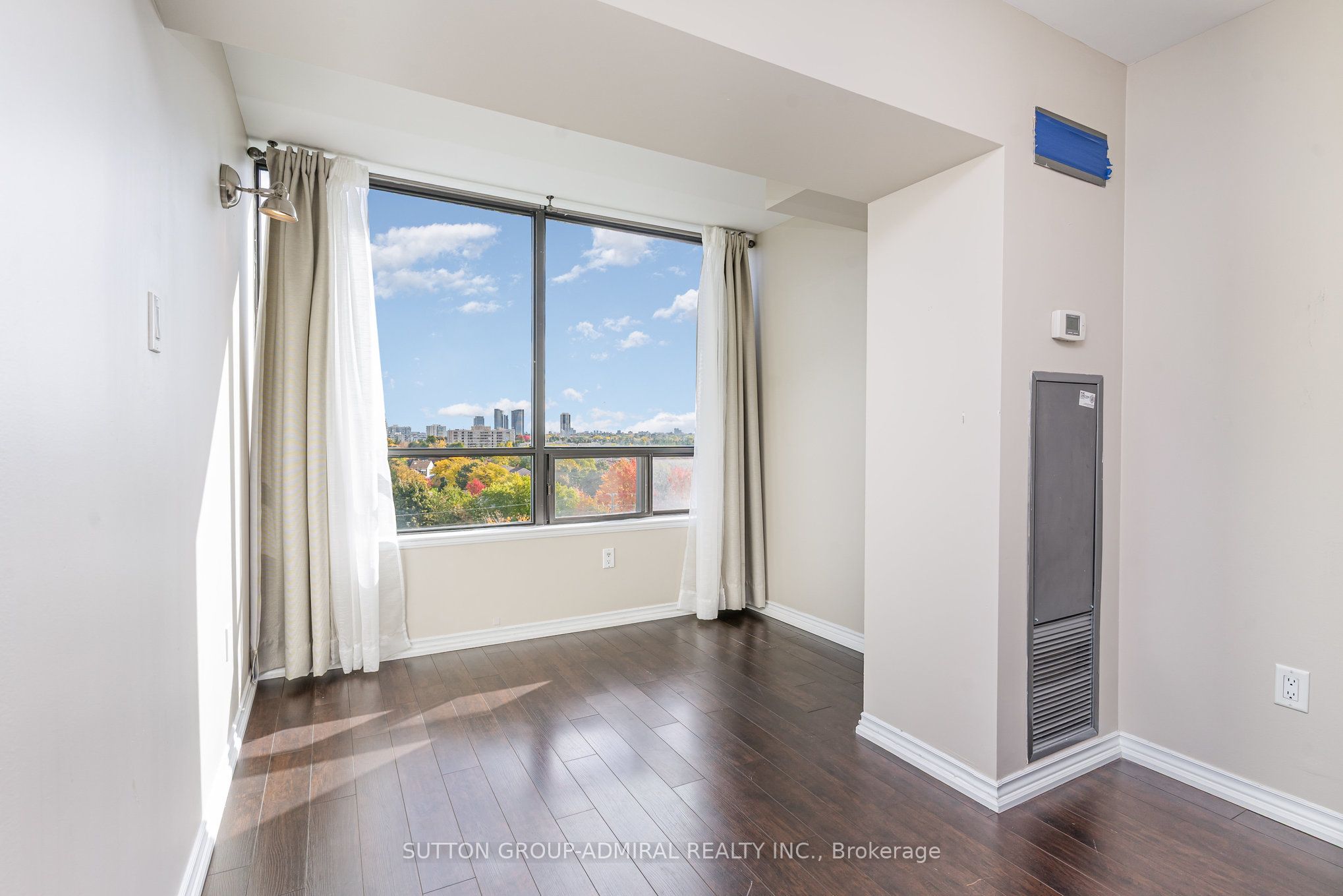 7440 Bathurst Street 807