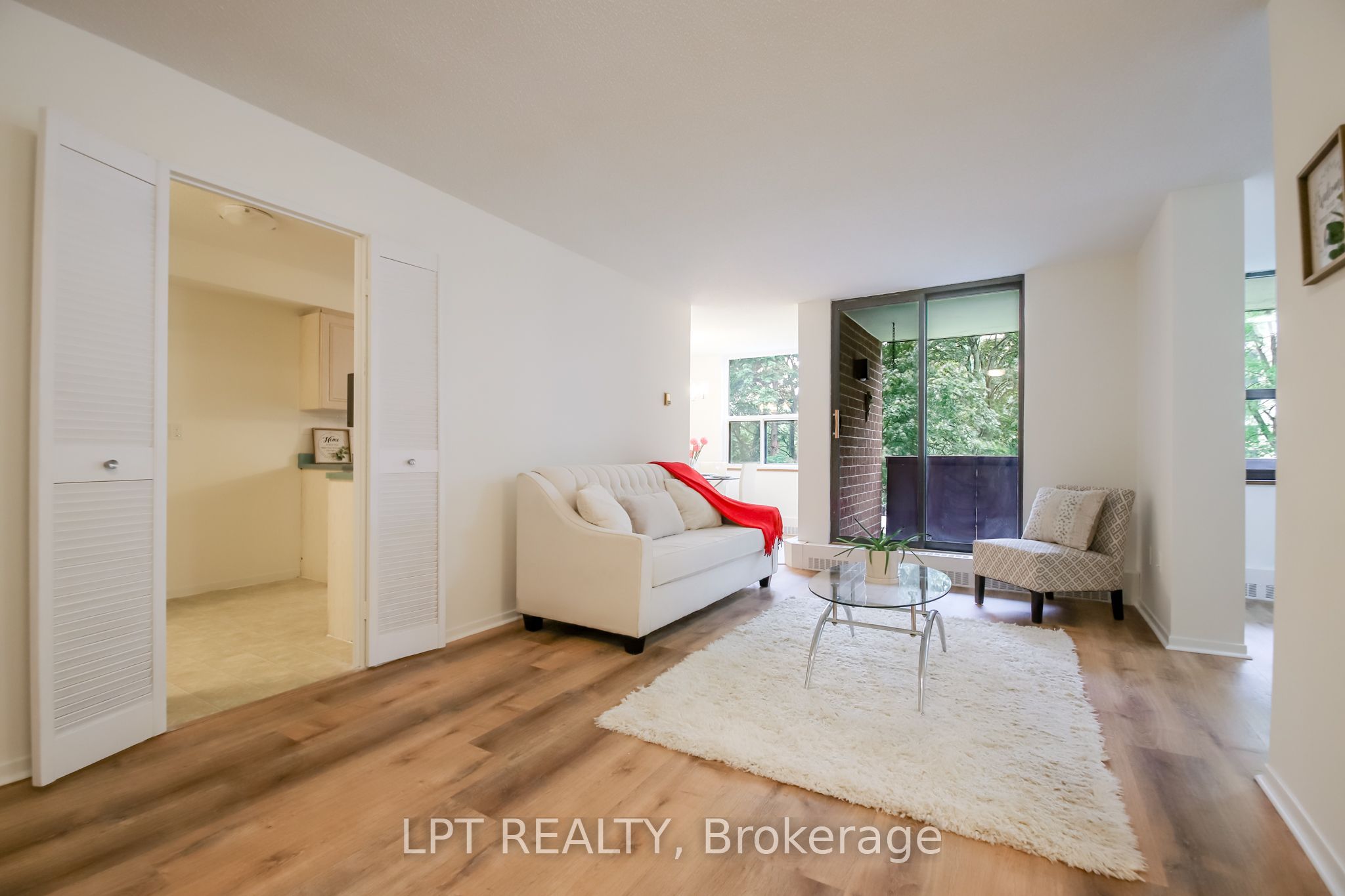 90 Ling Road 209