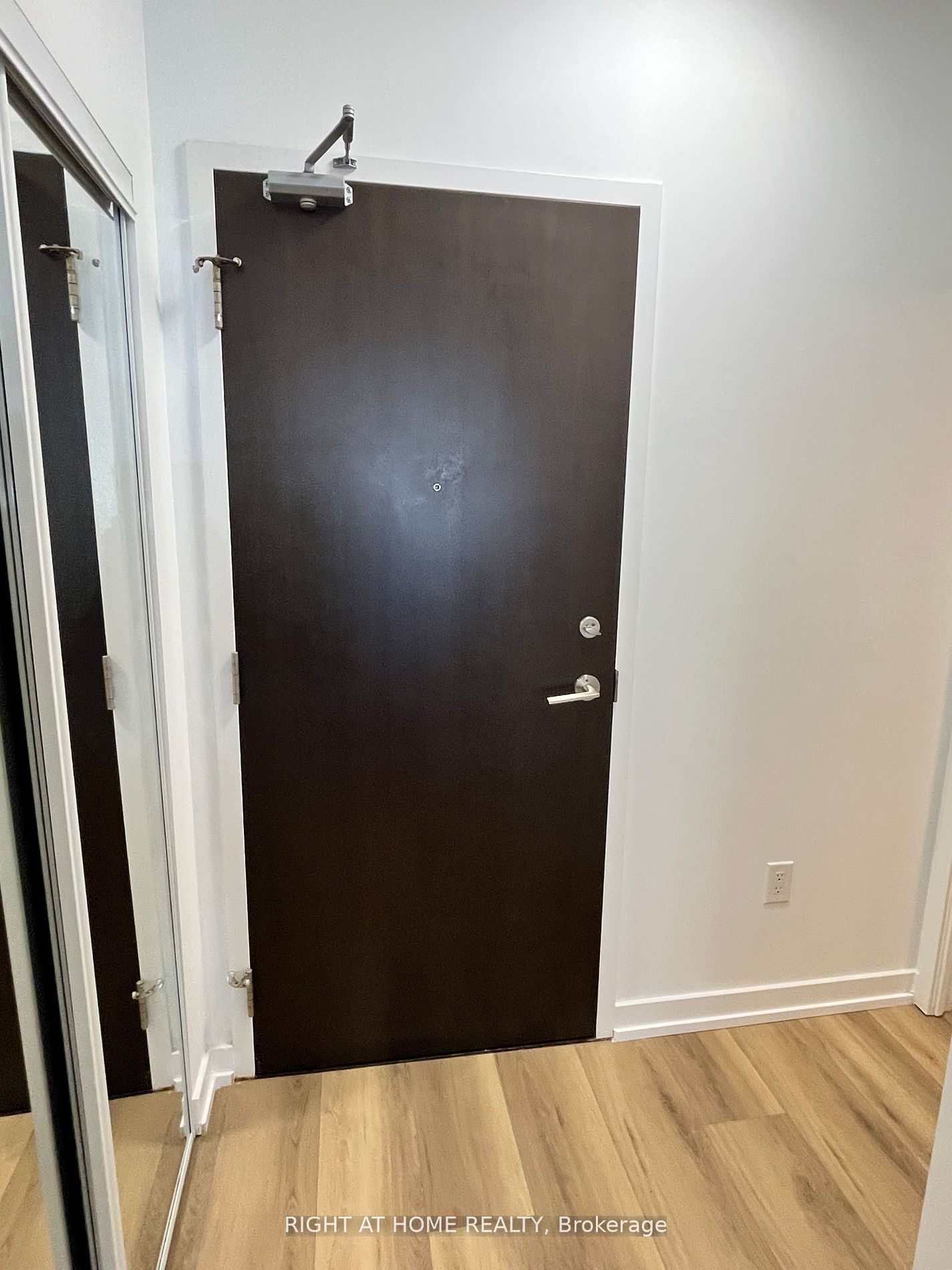 38 Dan Leckie Way 202