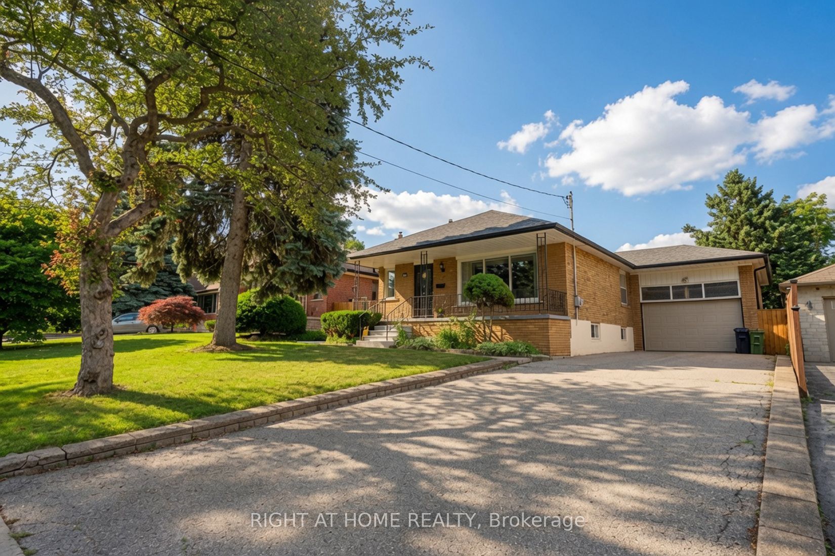37 Garside Crescent