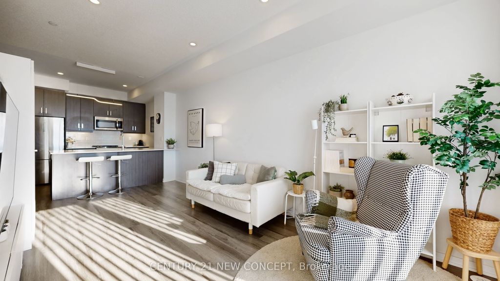 Photo of 140 Honeycrisp Crescent #TH 284, Vaughan, ON L4K 0N7 (MLS # N12740798)