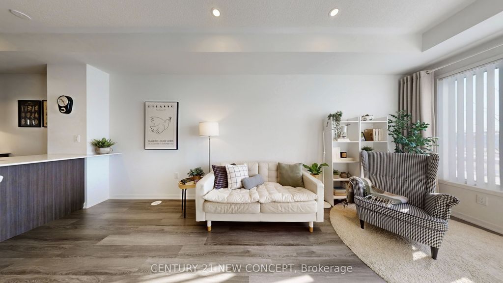 Photo of 140 Honeycrisp Crescent #TH 284, Vaughan, ON L4K 0N7 (MLS # N12740798)