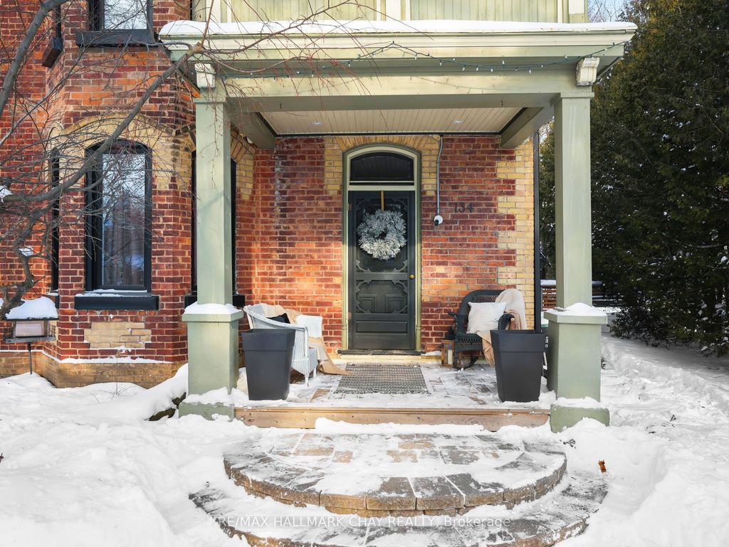 Photo of 134 Victoria Street E, New Tecumseth, ON L9R 1K6 (MLS # N12773552)