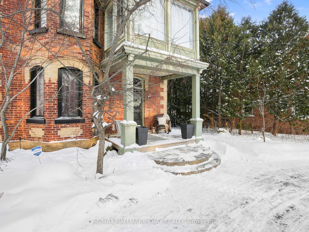 Photo of 134 Victoria Street E, New Tecumseth, ON L9R 1K6 (MLS # N12773552)