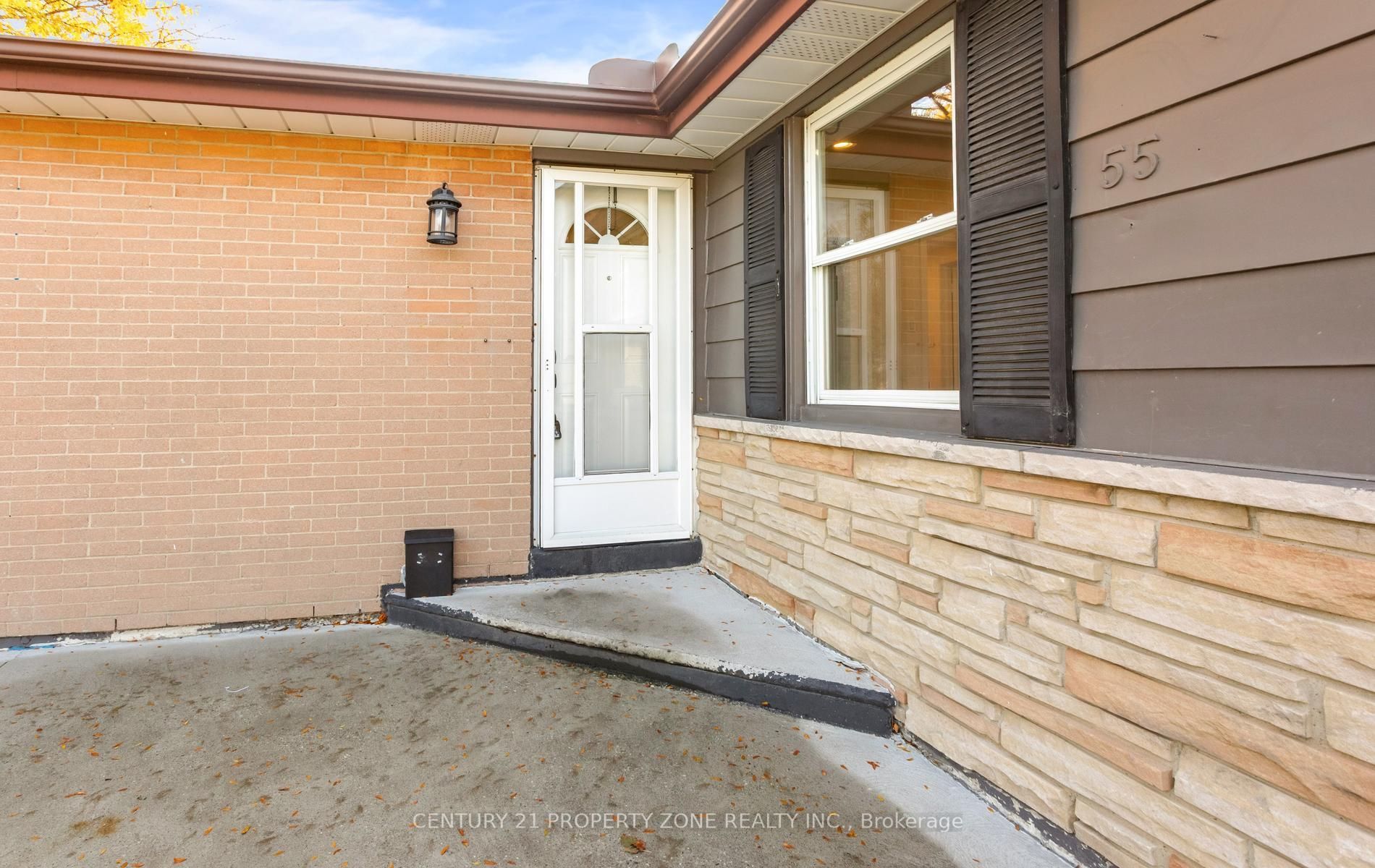 55 Brentwood Drive