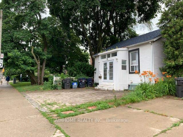 Photo of 966 Dundas Street E, Toronto, ON M4M 1R5 (MLS # E13685680)