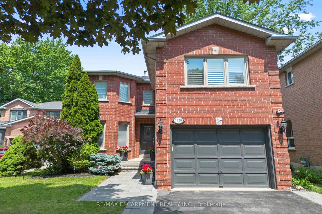 Photo of 1839 Fellen Place, Mississauga, ON L5J 4S4 (MLS # W13856530)
