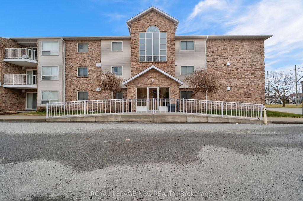 Photo of 1061 Vansickle Road #303B, St. Catharines, ON L2M 2X4 (MLS # X13032666)