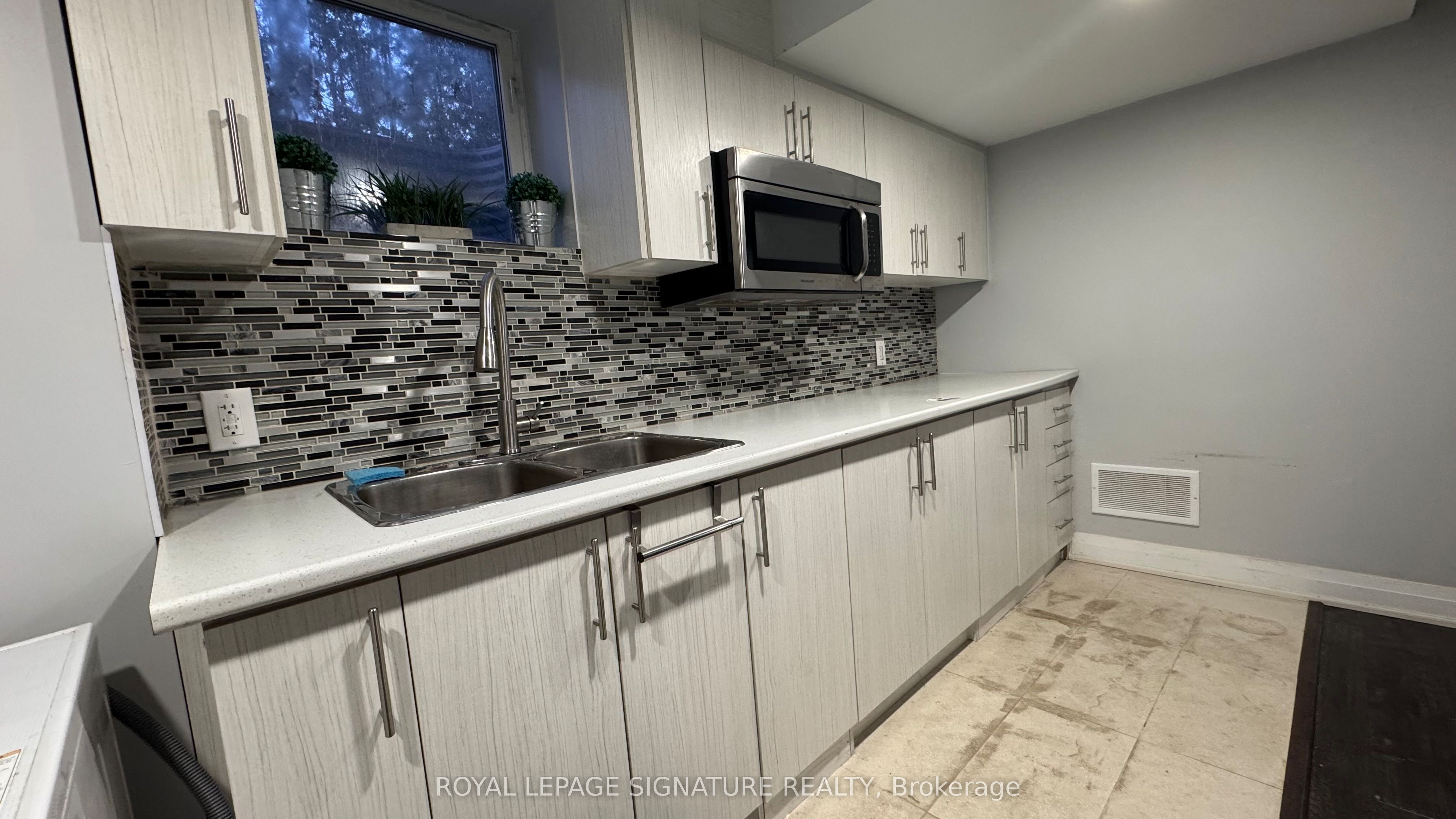 731 Bennett Boulevard Bsmt