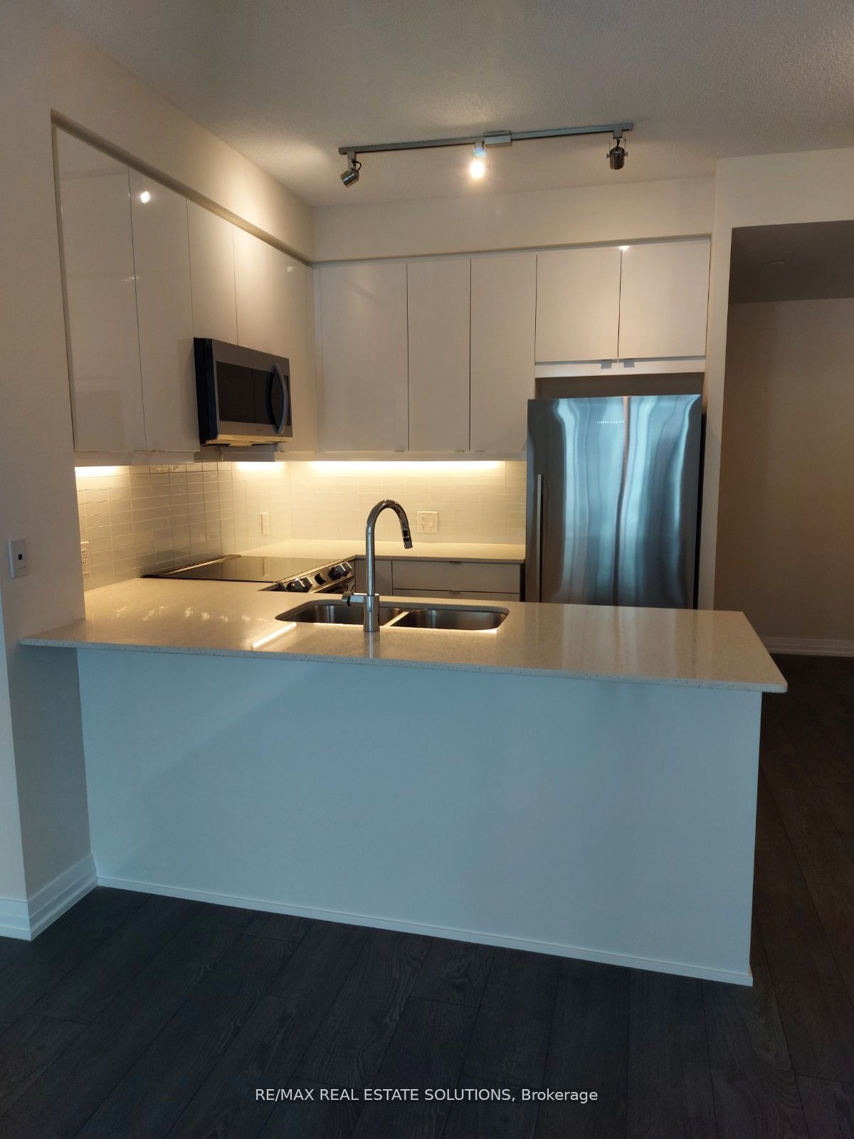 50 Thomas Riley Road 1009