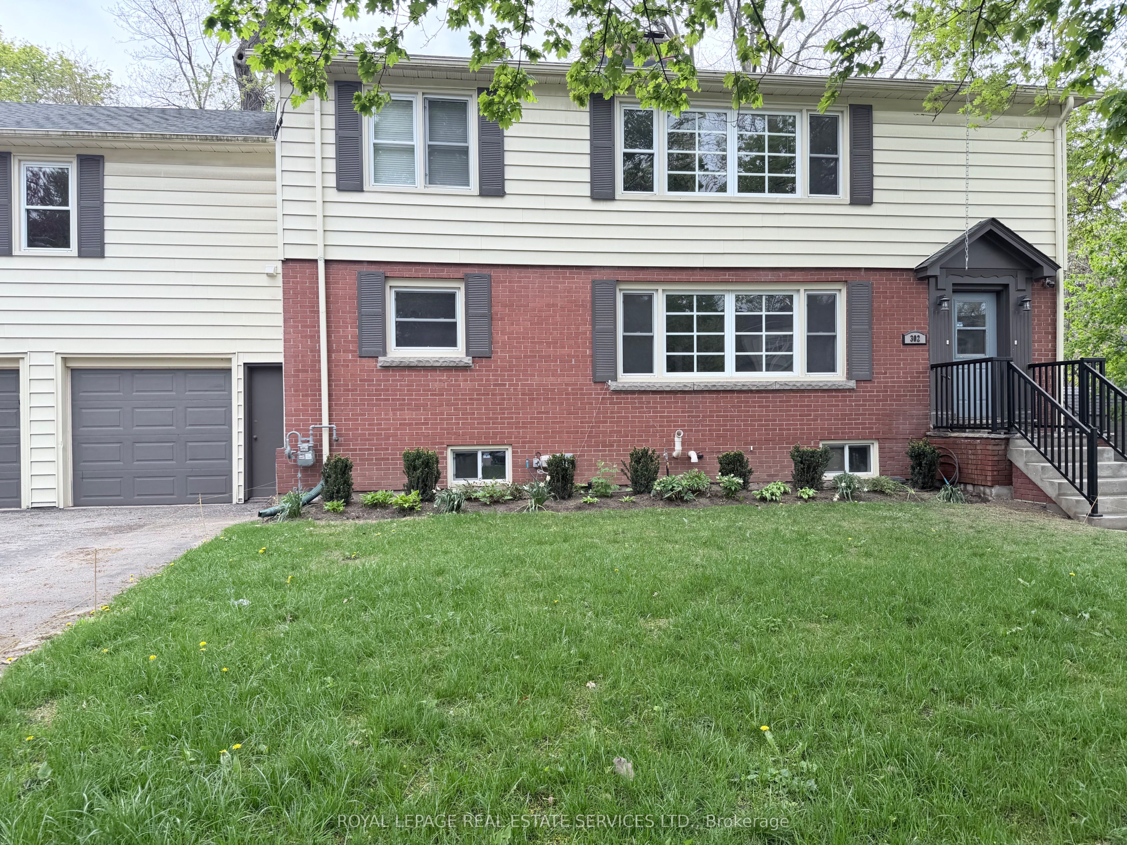 302 Maple Avenue Main floor