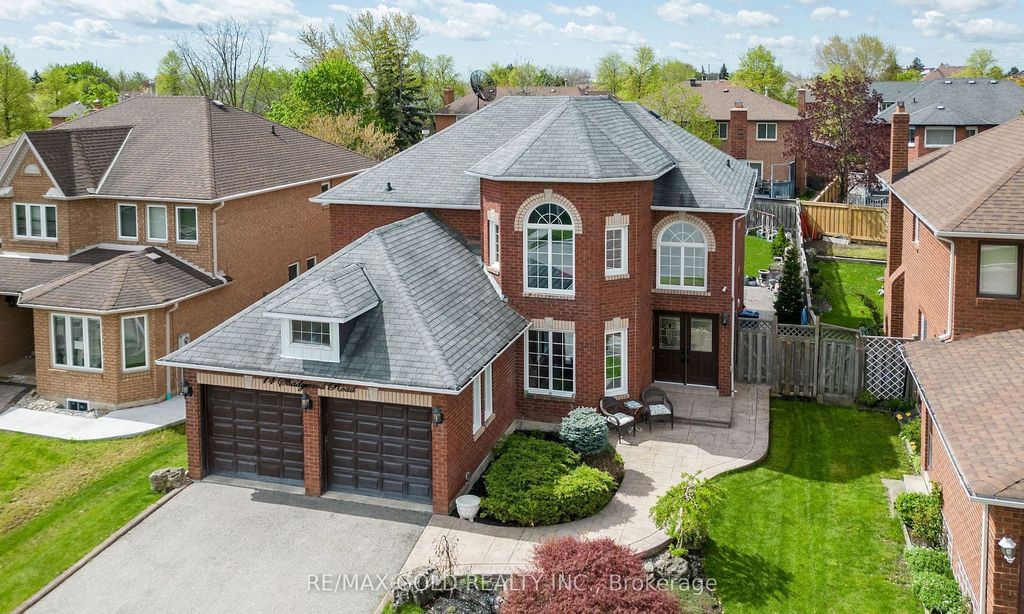Photo of 14 Shadywood Road, Brampton, ON L6Z 4M6 (MLS # W13108752)
