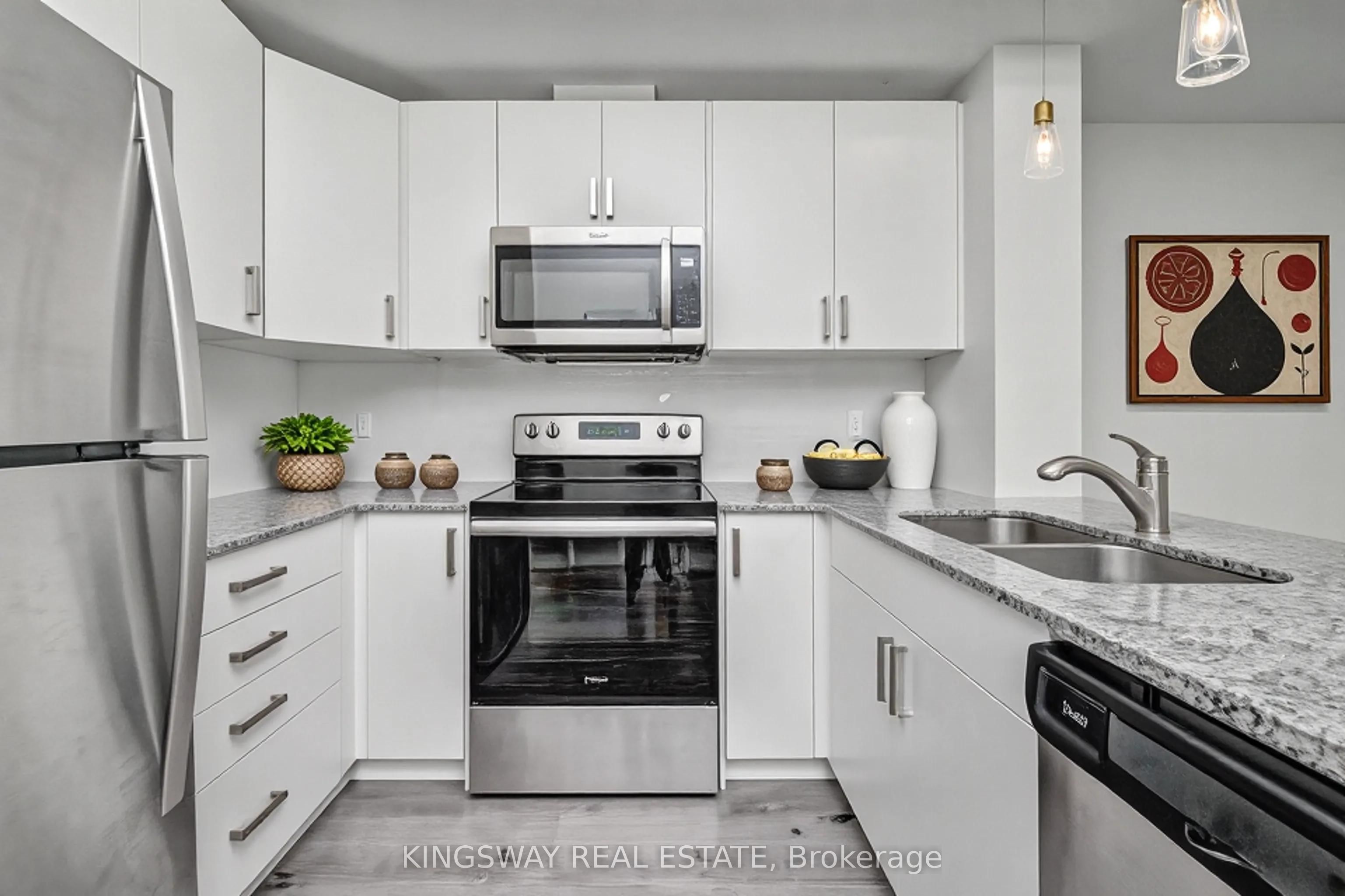 60 Charles Street W 801