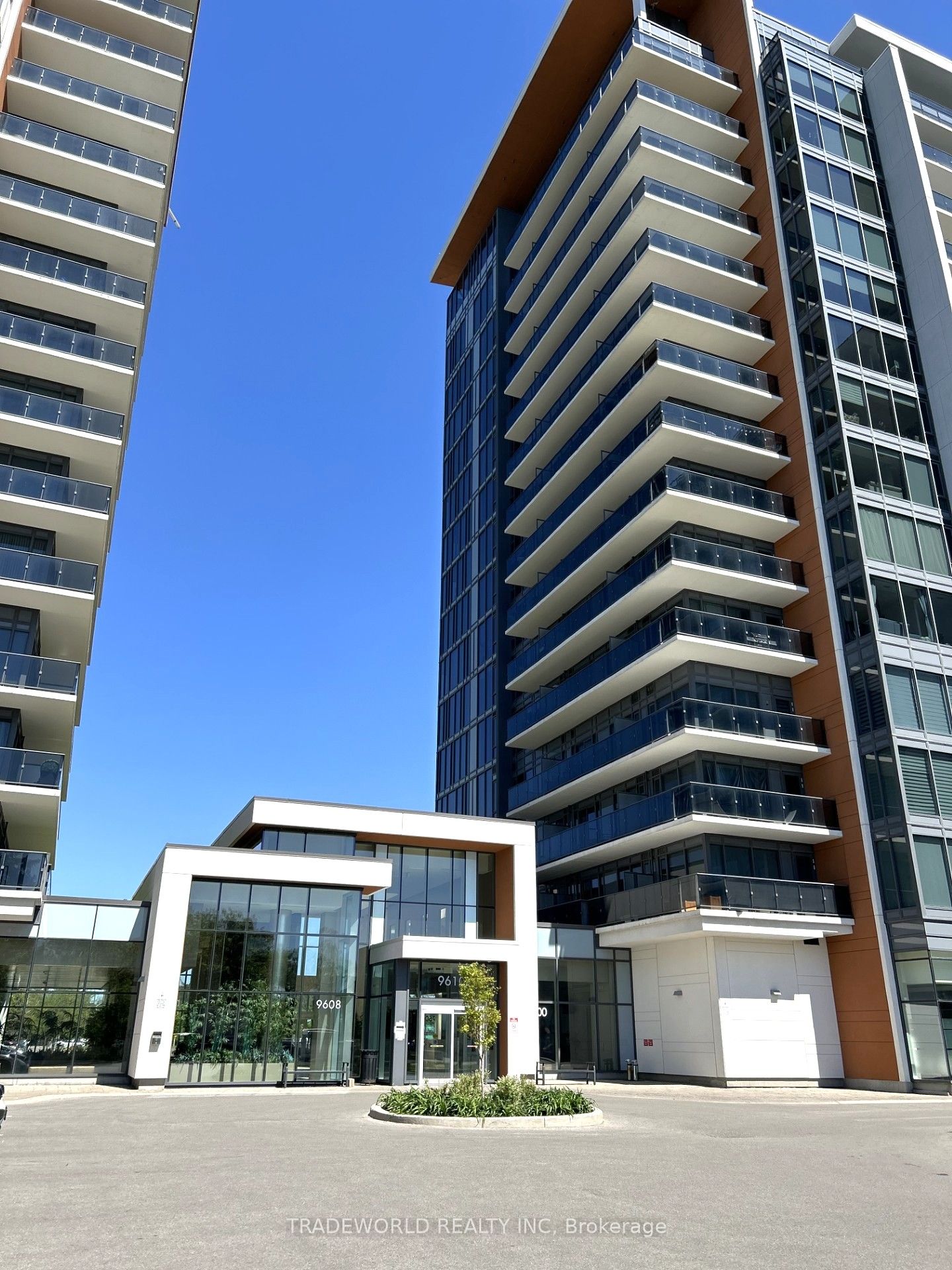 9608 Yonge Street 1001A