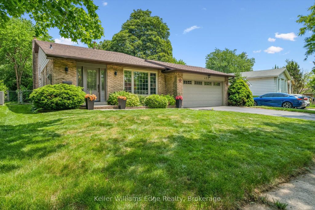 Photo of 475 Vanguard Crescent, Oakville, ON L6L 5G6 (MLS # W13411618)