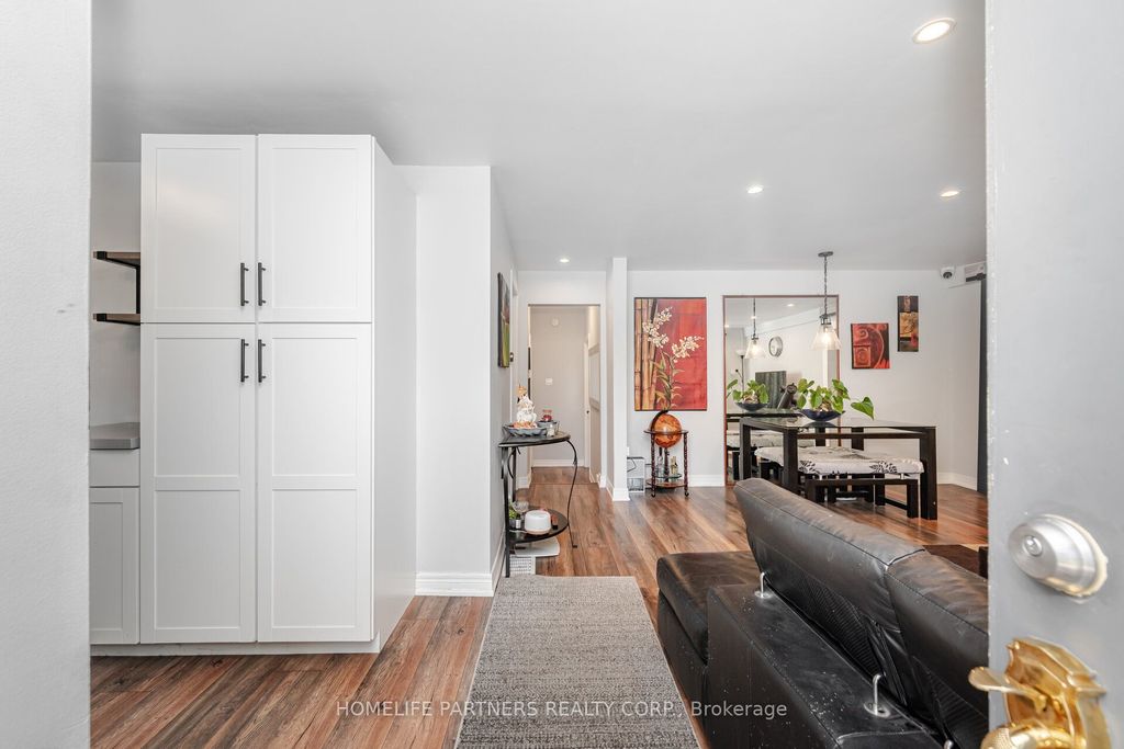 Photo of 749 Happyvale Drive, Innisfil, ON L9S 2E6 (MLS # N12985970)