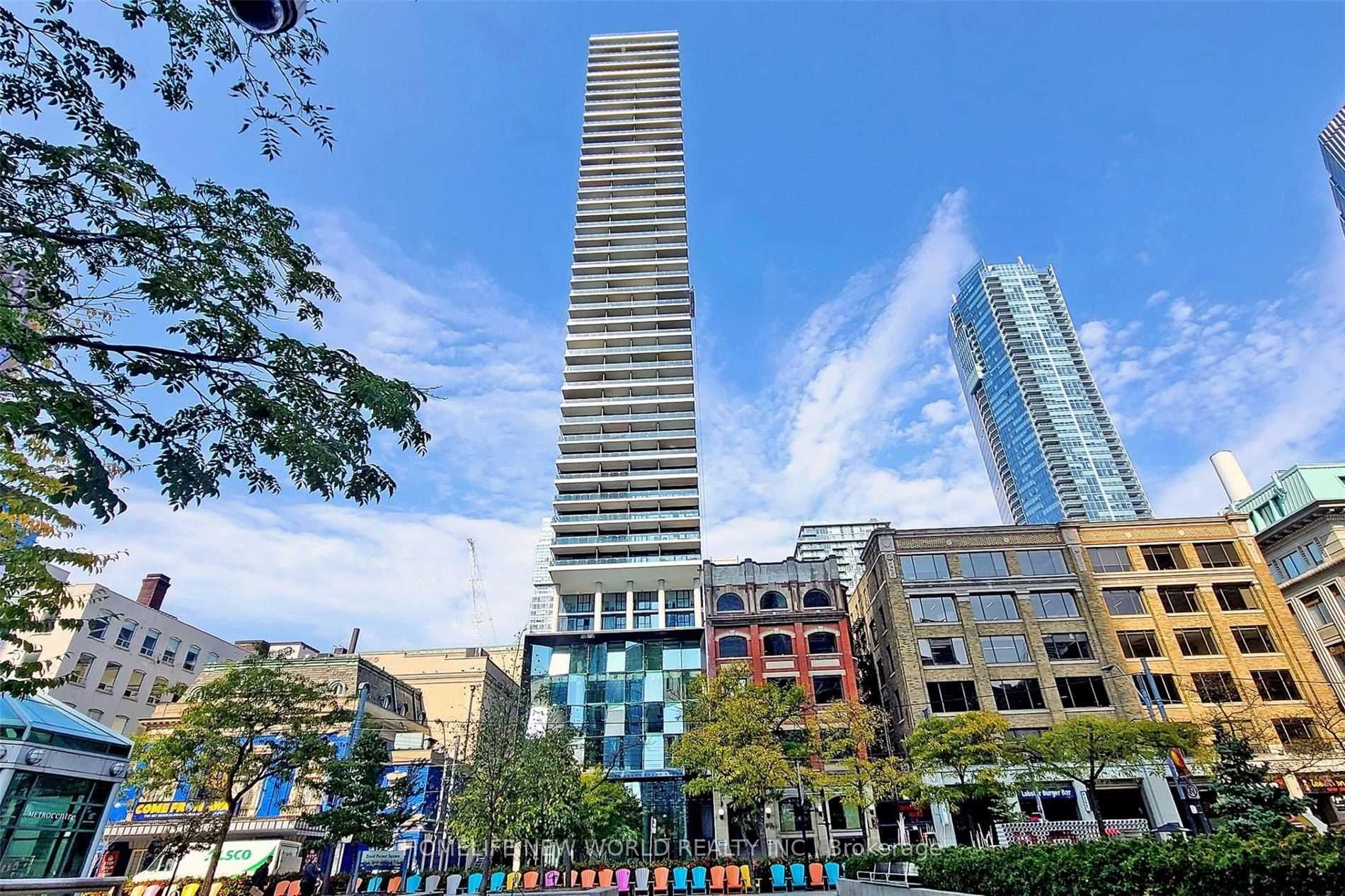 224 King Street W 2703