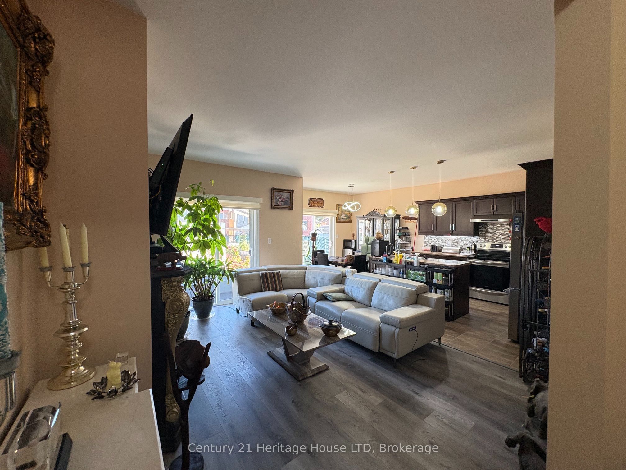 424 Williams Crescent