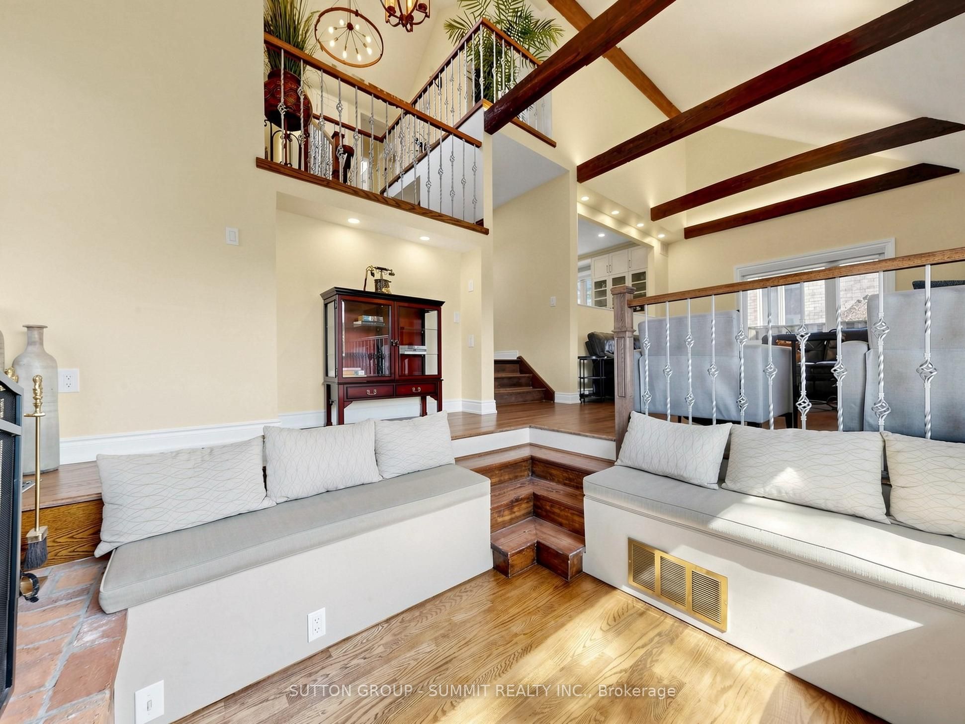 3485 Cawthra Road
