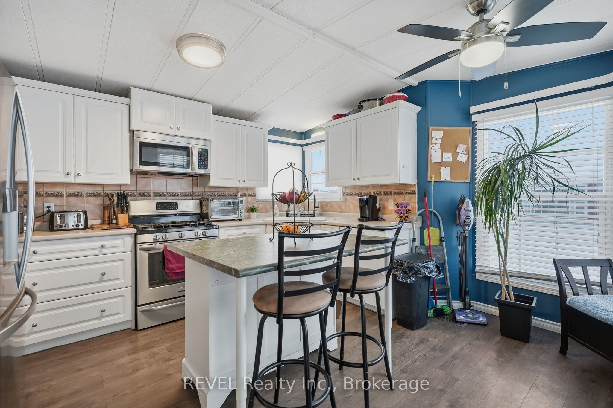 3033 Townline Road 128