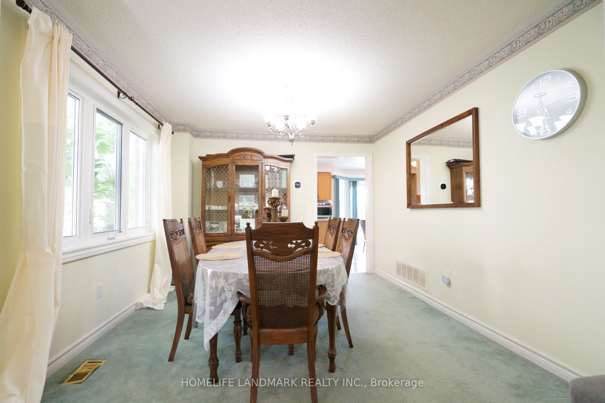 2914 Peacock Drive