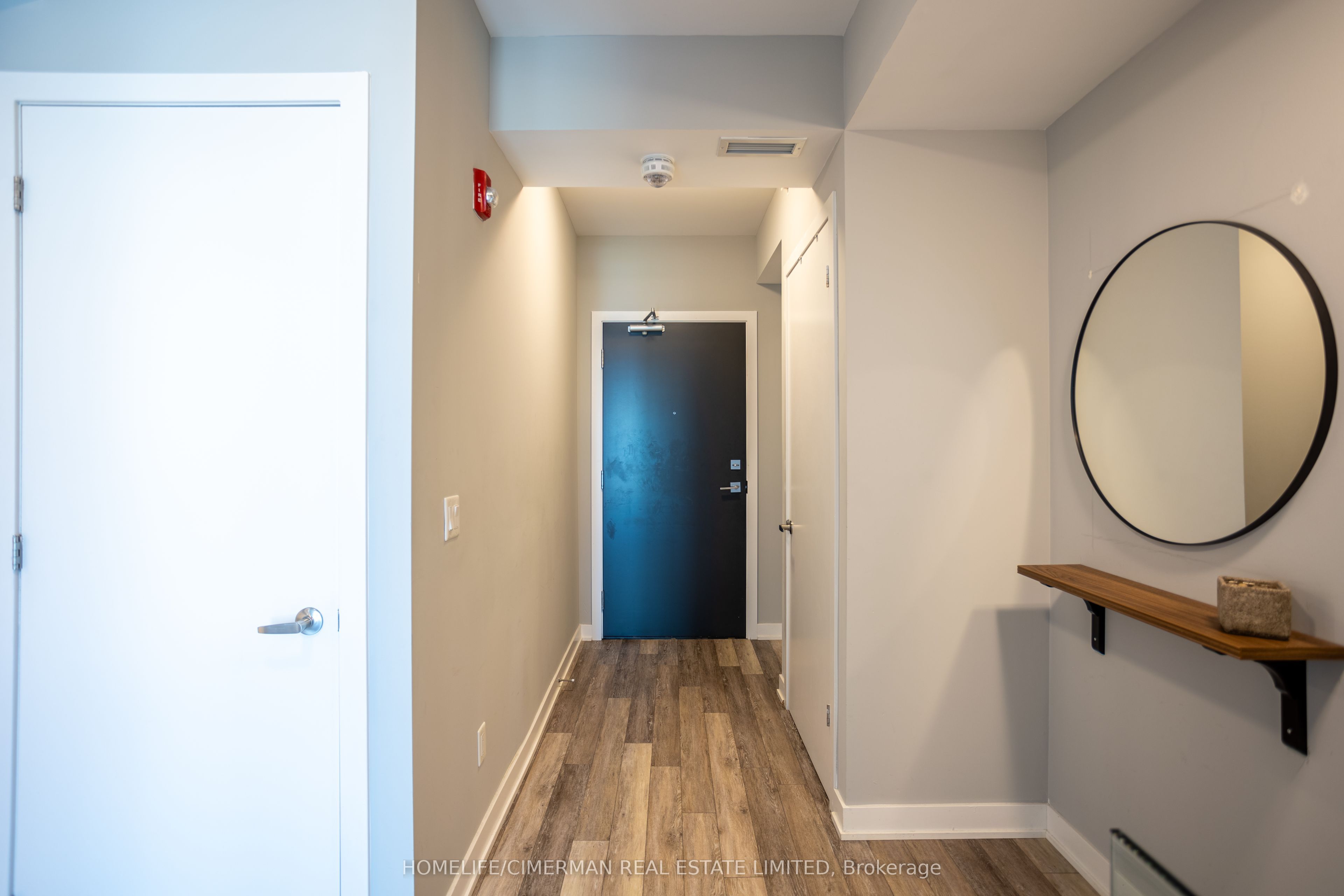 5260 Dundas Street C323