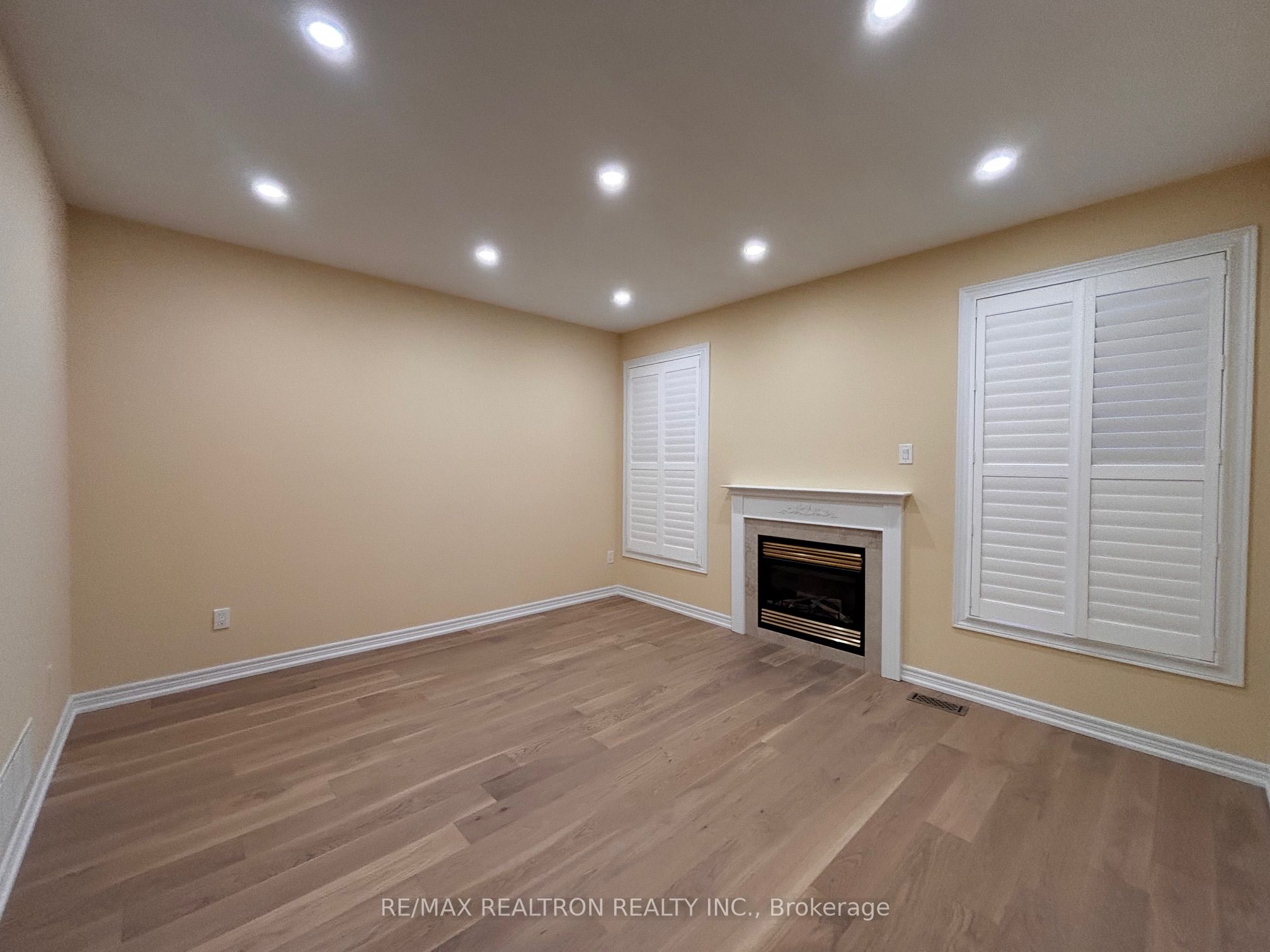 3 Mariposa Avenue