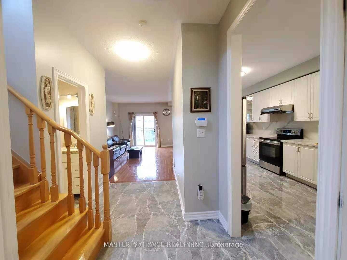 24 Golden Oak Avenue